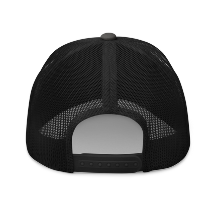 Minimalist trucker cap with mesh back and embroidered logo – Futhark Store
